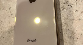 Good
													Apple iPhone Xs - Unlocked, Gold, 256 GB, A1920, photo 3 of 11