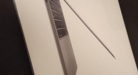 New
													MacBook Pro 2020 - 13" - I7, Silver, 256 GB, 16 GB, photo 4 of 6