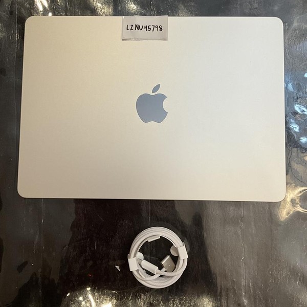 MacBook Air 2025 (M4) - 13 inch - 256 GB, Starlight, 16 GB, Apple M4