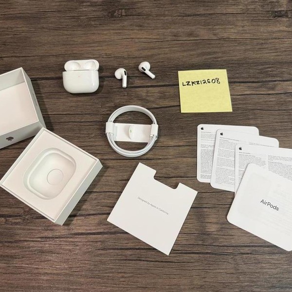 Apple AirPods 3rd Gen - MagSafe Case