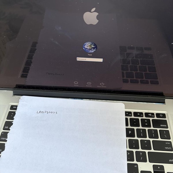 MacBook Pro 2014 (Retina) - 15 inch - 512 GB, Silver, 16 GB