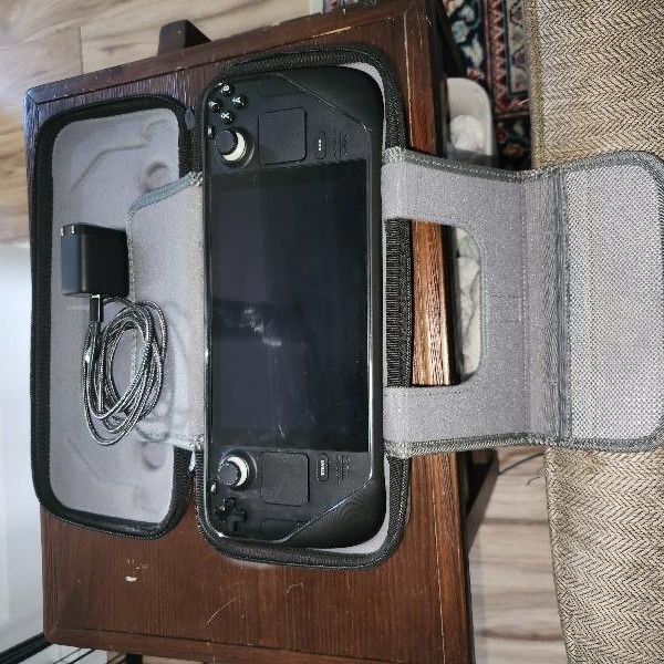 Steam Deck - 64 GB, Black, 16 GB, AMD