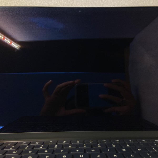 MacBook Air 2024 (M3) - 13 inch - 512 GB, Midnight, 8 GB, Apple M3, 8-core GPU