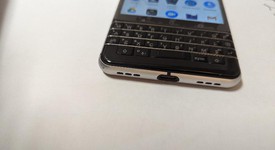 Mint
													Blackberry Keyone - Unlocked, Silver, 32 GB, 3 GB, BBB100-1, Regular, photo 5 of 7