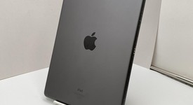 Good
													Apple iPad 8th Gen - Unlocked, Gray, 32 GB, A2428, photo 3 of 7