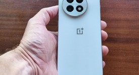 Mint
													OnePlus 13R - Unlocked, Astral Trail, 256 GB, 12 GB, photo 3 of 7