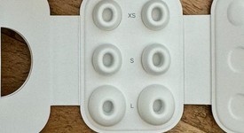 Used
													Apple AirPods Pro 2nd Gen - Lightning, photo 3 of 13