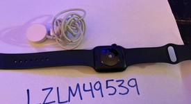 Mint
													Apple Watch SE 2nd Gen 44mm - Unlocked, Midnight, A2727 - Cellular, Aluminum, photo 3 of 5