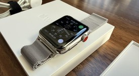 Good
													Apple Watch Series 3 42mm - Unlocked, Silver, A1861, Stainless, photo 3 of 9