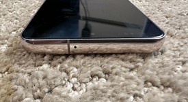 Good
													Samsung Galaxy S22 - Unlocked, Rose Gold, 128 GB, 8 GB, SM-S901U1, photo 4 of 6