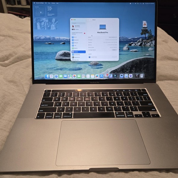 MacBook Pro 2019 - 16 inch - 1 TB, Gray, 16 GB, Intel Core i9