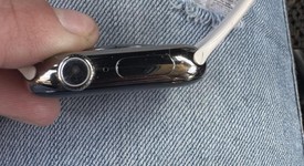 Good
													Apple Watch Series 10 42mm - Unlocked, Natural, A3001 - Cellular, Titanium, photo 4 of 7