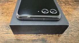 Mint
													Motorola Razr (2024) - Metro by T-Mobile, Sand, 256 GB, 8 GB, photo 4 of 8