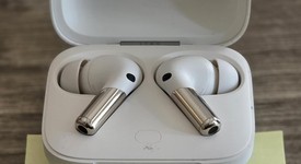 Used
													OnePlus Buds Pro 2 - White, photo 1 of 7