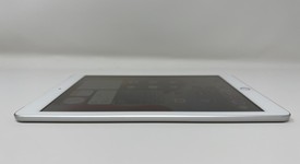Good
													Apple iPad 6th Gen - Unlocked, Silver, 32 GB, A1954, photo 5 of 6