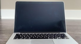 Good
													MacBook Pro 2015 (Retina) - 13" - Silver, 256 GB, 8 GB, photo 5 of 9