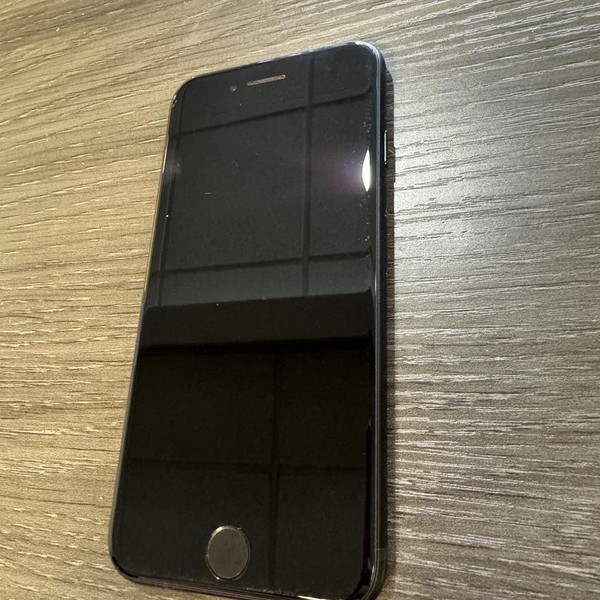 Apple iPhone SE 3rd Gen 2022 - Unlocked, 128 GB, Midnight, A2595