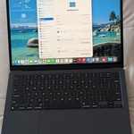 Good MacBook Air 2022 (M2) - 13 inch - 256 GB, Midnight, 8 GB, Apple M2