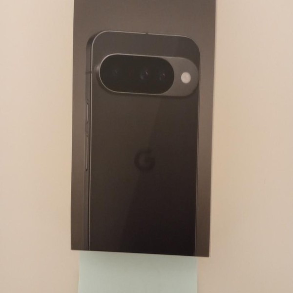 Google Pixel 10 - T-Mobile, 128 GB, Obsidian, GLBW0