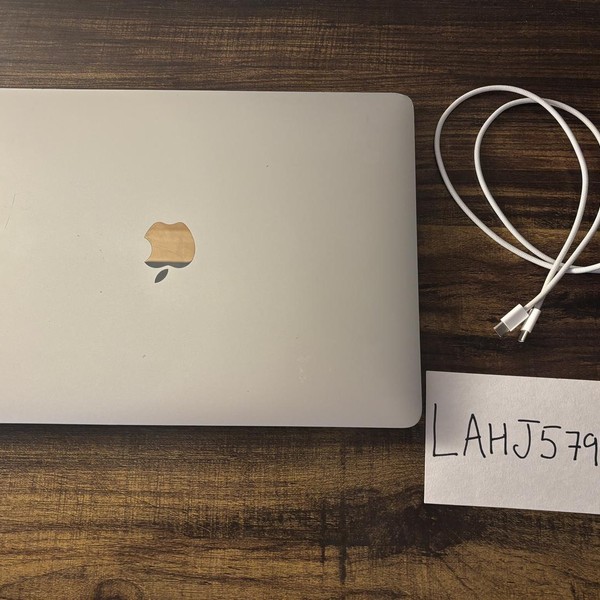 MacBook Air 2019 - 13 inch - 256 GB, Silver, 8 GB, Intel Core i5