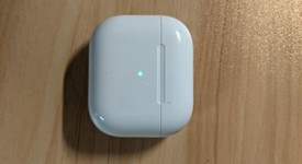 Used
													Apple AirPods 3rd Gen - Lightning Case, photo 2 of 7