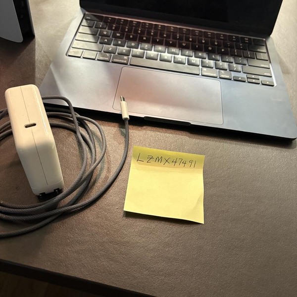 MacBook Air 2023 (M2) - 15 inch - 256 GB, Midnight, 8 GB, Apple M2