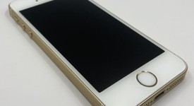 Good
													Apple iPhone SE 1st Gen 2016 - Unlocked, Gold, 32 GB, A1662, photo 4 of 4