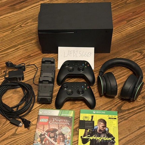 Xbox Series X (2020) - 1 TB, Black, standard