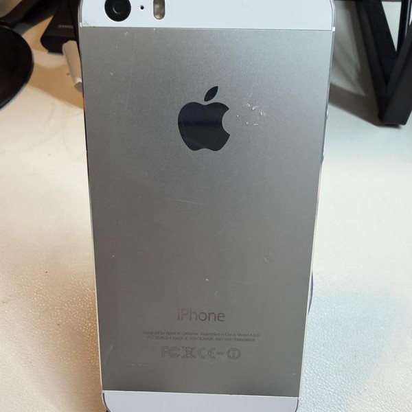 Apple iPhone 5S - Unlocked, Silver, 16 GB, A1533