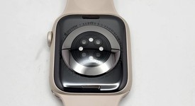 Good
													Apple Watch Series 9 45mm - Unlocked, Starlight, A2984 - Cellular, Aluminum, photo 2 of 8
