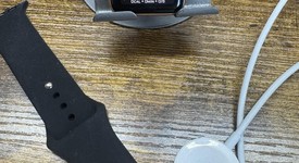 Good
													Apple Watch Series 3 42mm - Unlocked, Gold, A1861, Aluminum, photo 3 of 7