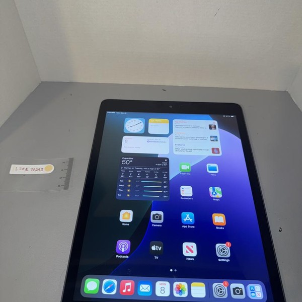 Apple iPad 7th Gen - Unlocked, 128 GB, Gray, A2200