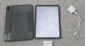 Mint
													Apple iPad 10th Gen - Wi-Fi, Silver, 256 GB, A2696, photo 1 of 9