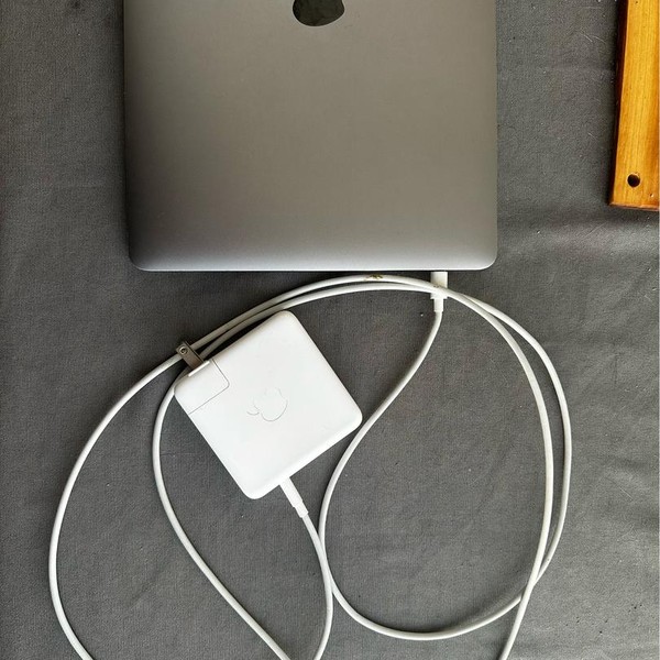 MacBook Air 2020 - 13 inch - 512 GB, Gray, 16 GB, Intel Core i7