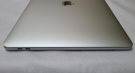 Fair
													MacBook Pro 2016 (With Touch Bar) - 15" - Silver, 512 GB, 16 GB, photo 4 of 14