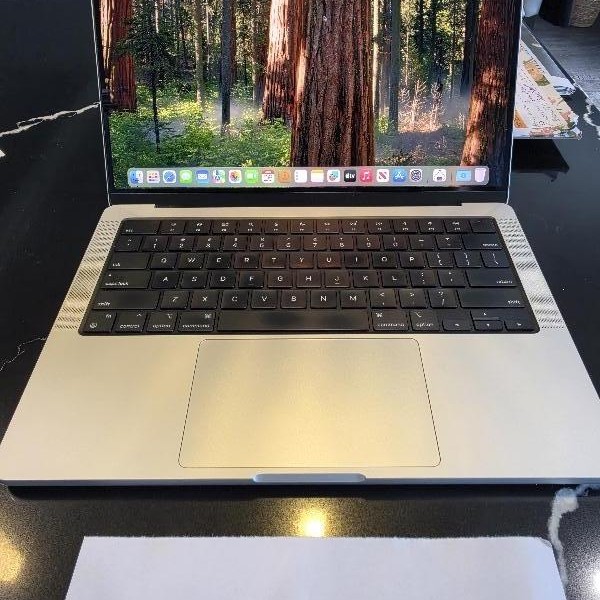 MacBook Pro 2023 - 14 inch - 1 TB, Silver, 16 GB, Apple M2 Pro 10-core