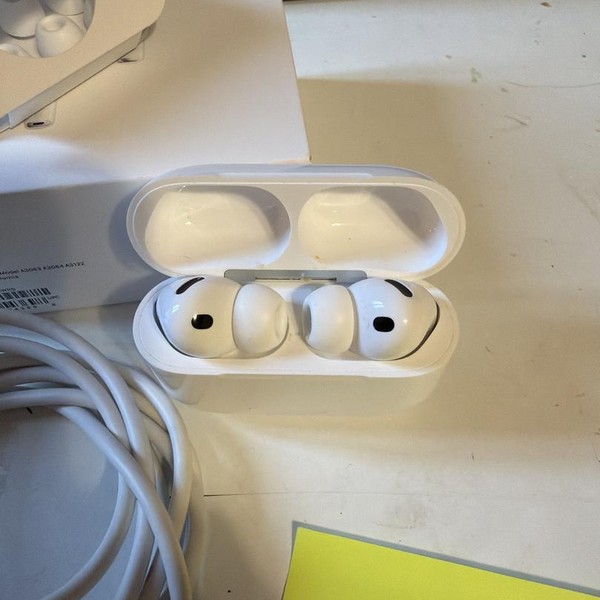 Apple AirPods Pro 3