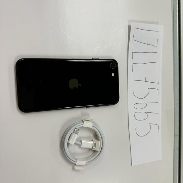 Apple iPhone SE 3rd Gen 2022 - Unlocked, 64 GB, Midnight, A2595