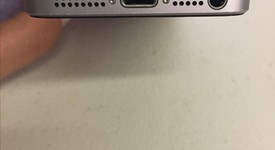Good
													Apple iPhone SE 1st Gen 2016 - AT&T, Grey, 16 GB, A1662, photo 3 of 7