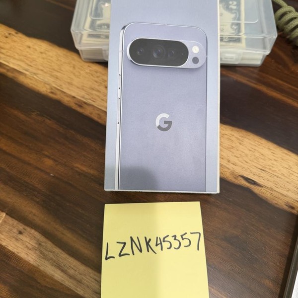 Google Pixel 10 Pro XL - Unlocked, 256 GB, Moonstone, GUL82