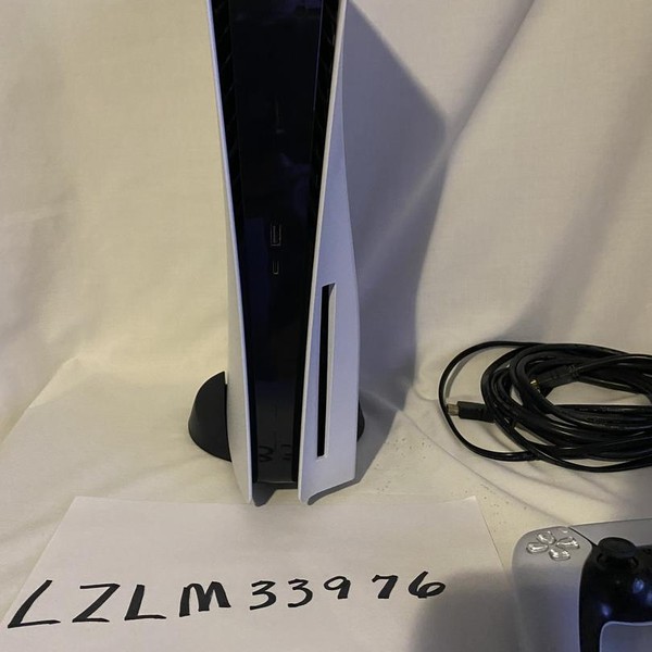 PlayStation 5 Standard Edition (2020) - 825 GB, White, Standard Edition