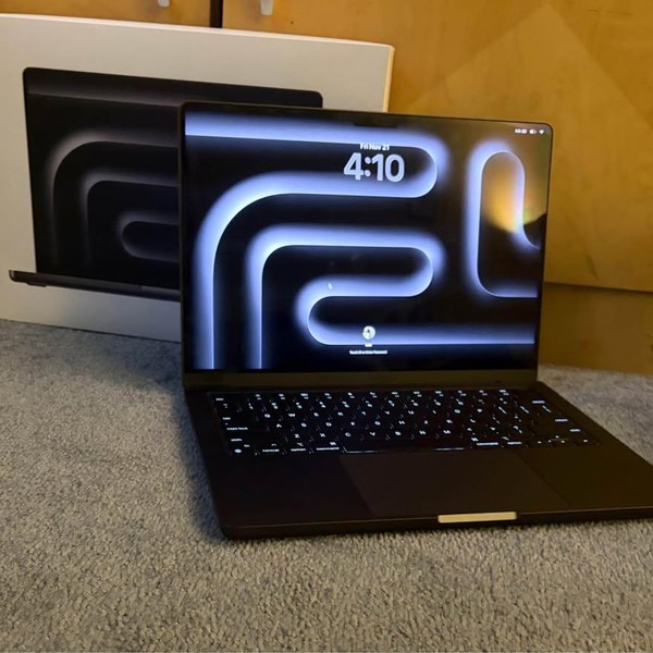 MacBook Pro 2024 - 14 inch - 1 TB, Space Black, 16 GB, Apple M4