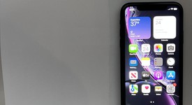 Good
													Apple iPhone Xr - Verizon, Black, 64 GB, A1984, photo 3 of 4