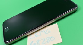 Good
													Apple iPhone 6S - AT&T, Grey, 16 GB, A1633, photo 4 of 5