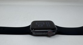 Good
													Apple Watch Series 4 40mm - Unlocked, Gray, A1975 - Cellular, Aluminum, photo 6 of 6