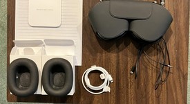 Used
													Apple AirPods Max - Gray, photo 1 of 8