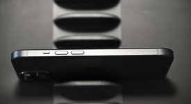 Mint
													Apple iPhone 15 - Unlocked, Black, 128 GB, A2846, photo 5 of 7