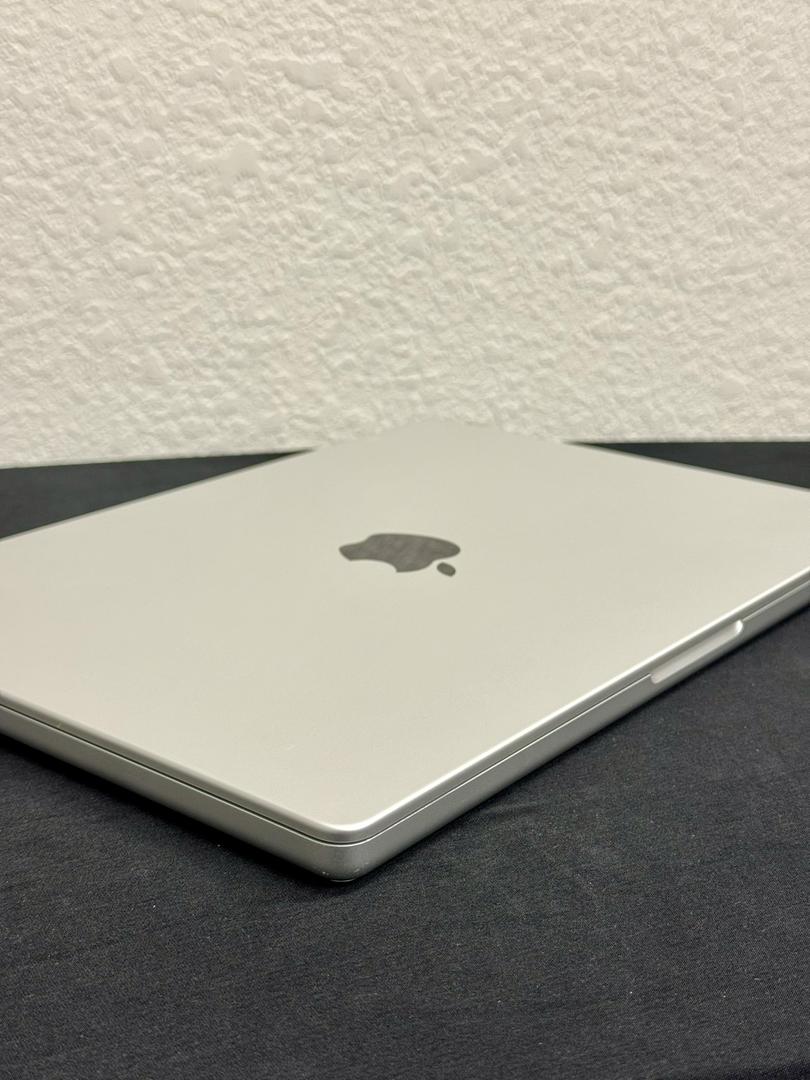MacBook Pro Late 2023 (M3) - 14
