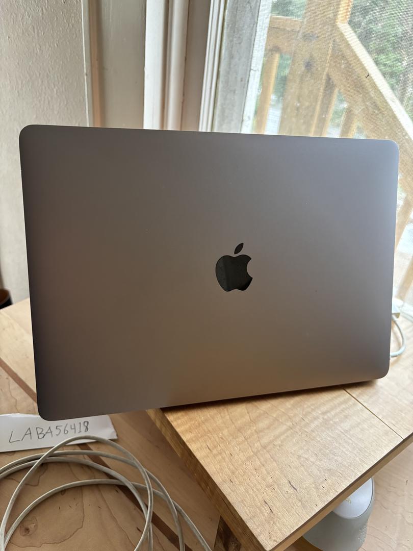 MacBook Pro 2017 (No Touch Bar) - 13 inch - Guide, Specs, Prices