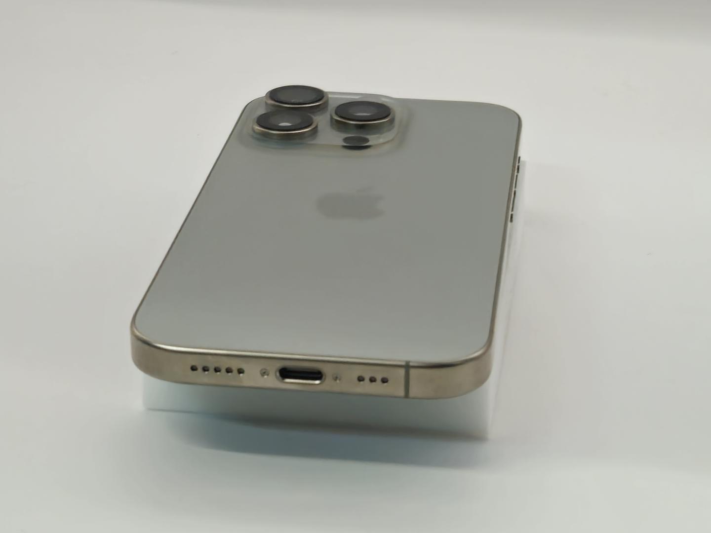 Apple iPhone 16 Pro - Verizon, Natural, 256GB, A3083 - LABB01560